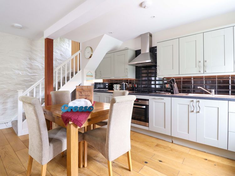 Moelfre Cottage, listing photograph 9