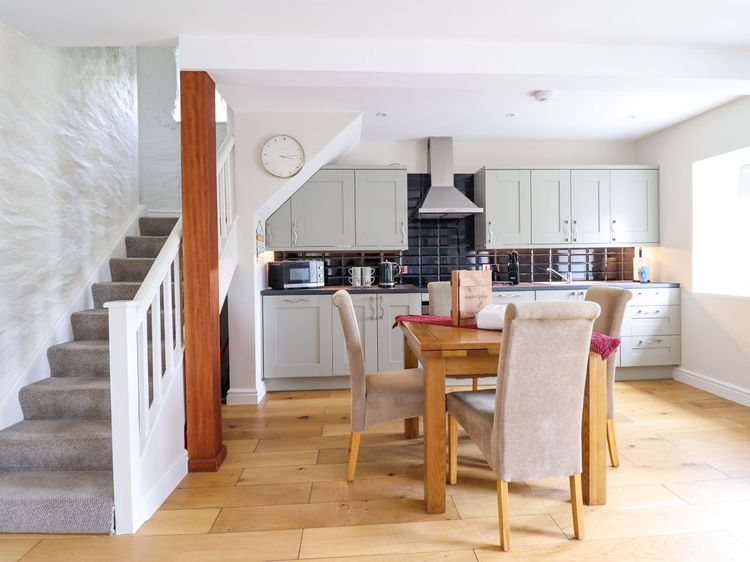 Moelfre Cottage, listing photograph 11