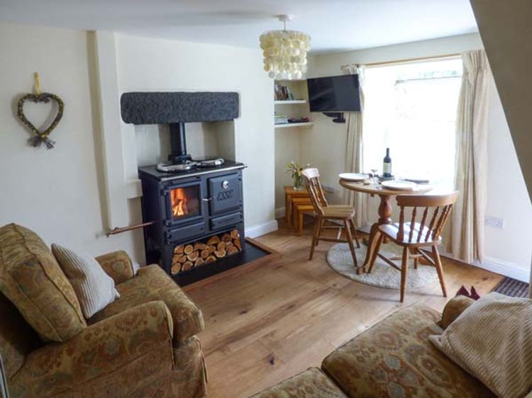 Fells Cottage, listing photograph 2