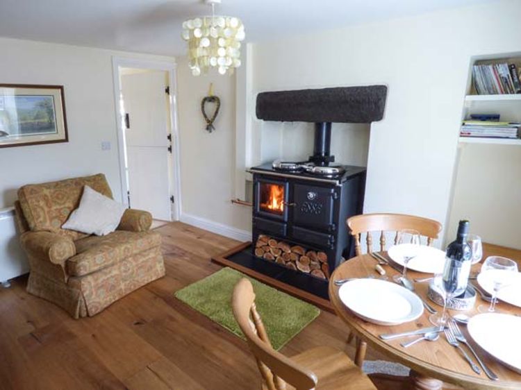 Fells Cottage, listing photograph 3