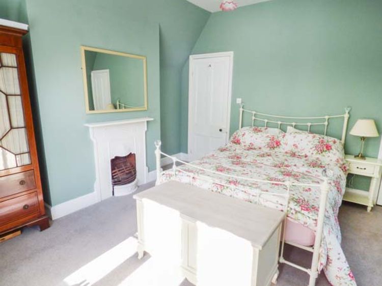 The Gate House, listing photograph 7
