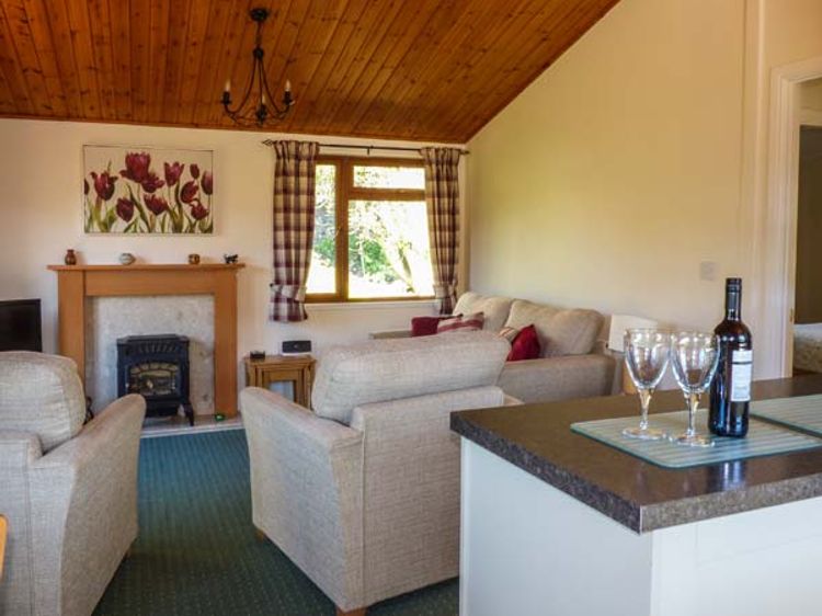 North Lodge, listing photograph 4