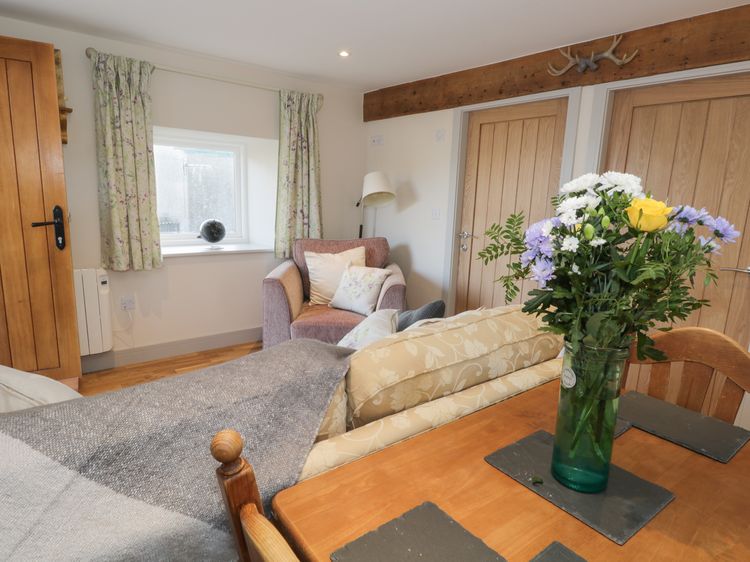 The Granary Loft, listing photograph 6