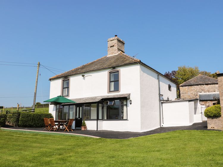 Cefn Isaf, listing photograph 2