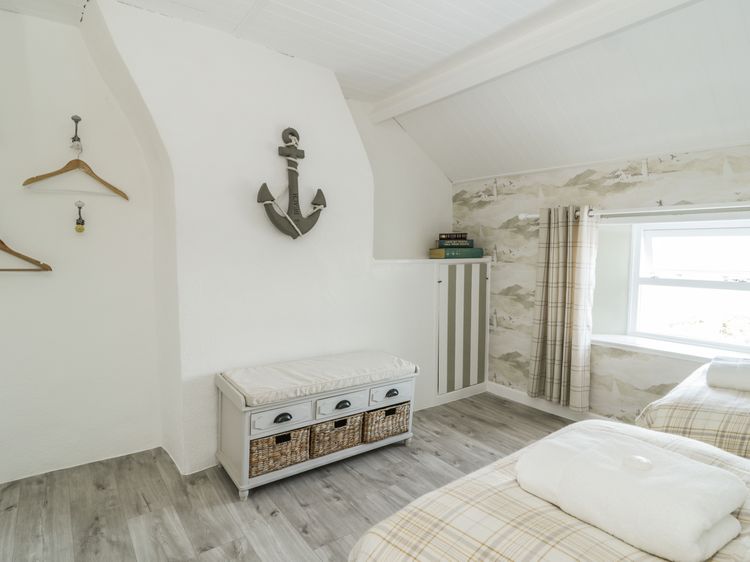 Marsh Villa, listing photograph 12