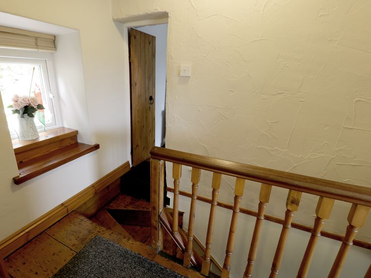 Ty Cynon, listing photograph 12