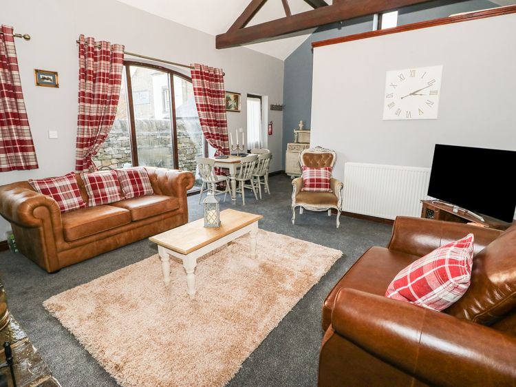 Old Hall Barn, listing photograph 7