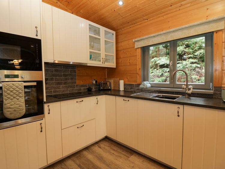 Elm Lodge, listing photograph 10
