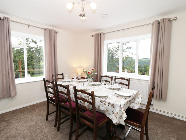 Paddock House, listing photograph 7