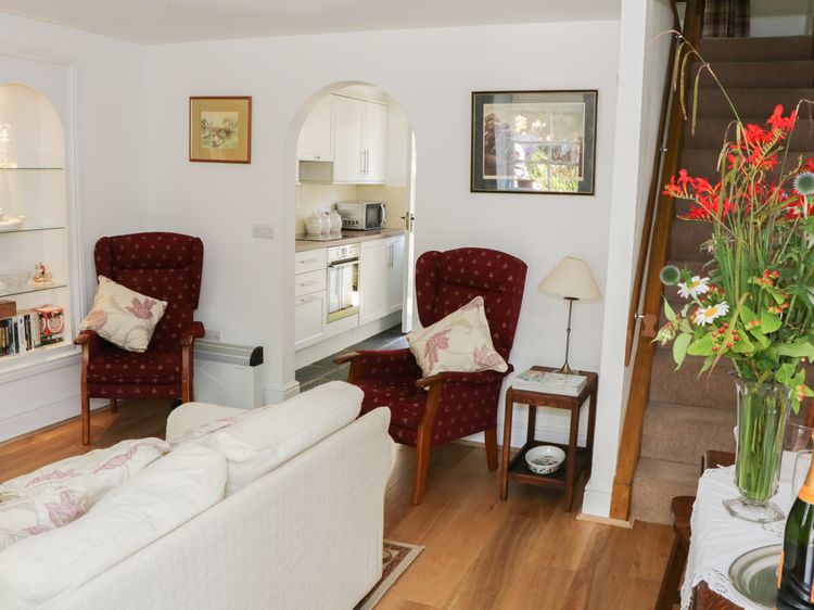 Coachmans Cottage, listing photograph 4