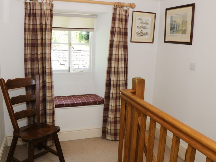 Coachmans Cottage, listing photograph 11