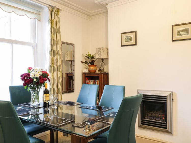 1 Rubby Banks Road, listing photograph 3