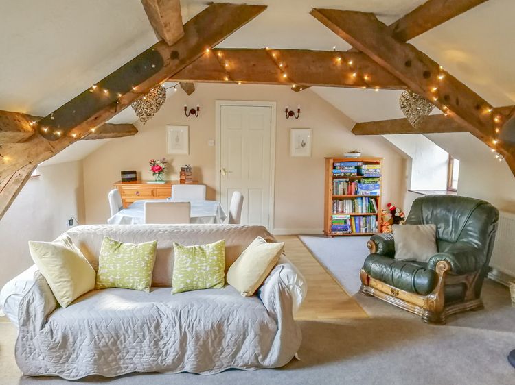 Hen Ysgubor Cottage, listing photograph 4