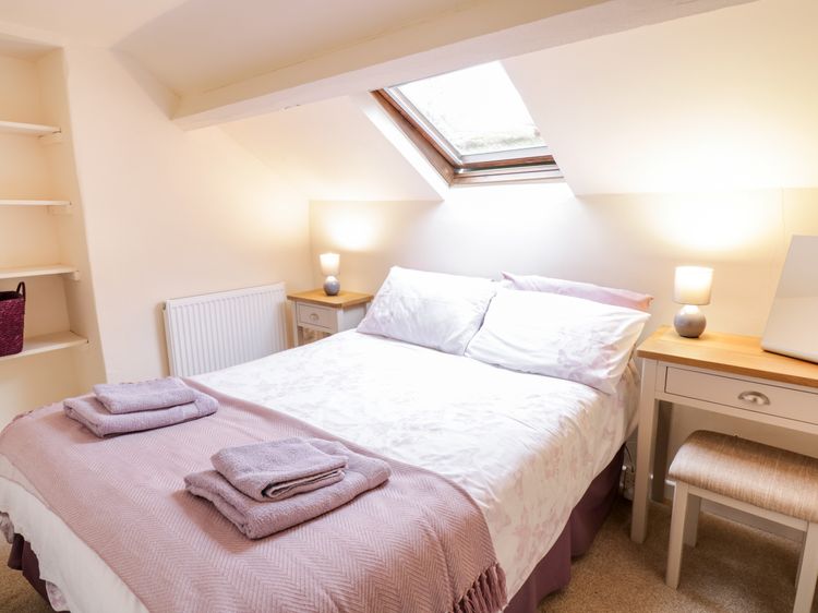 Hen Ysgubor Cottage, listing photograph 10