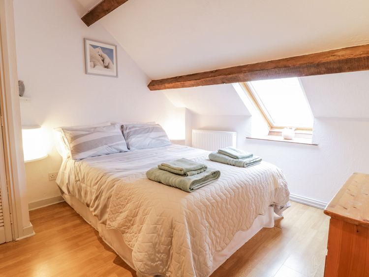 Hen Ysgubor Cottage, listing photograph 12