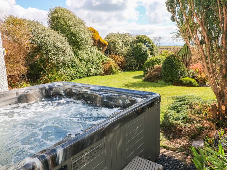 The Beach House Criccieth, listing photograph 4