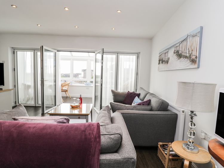 Harbourside House, listing photograph 5