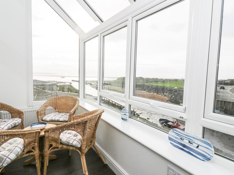 Harbourside House, listing photograph 2