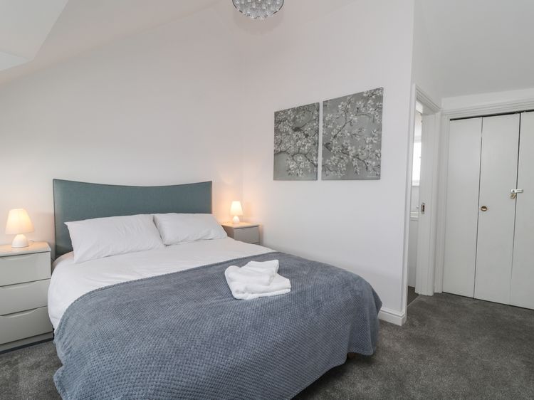 Harbourside House, listing photograph 11