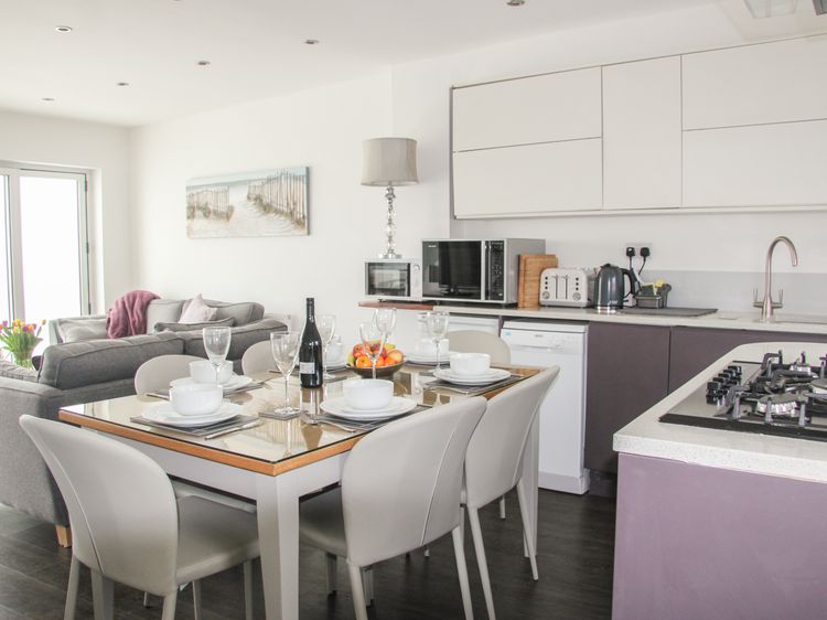 Harbourside House, listing photograph 6