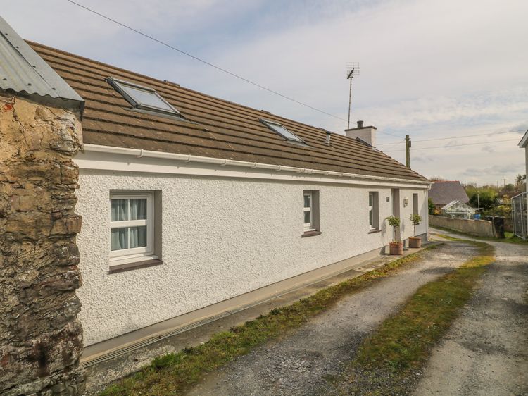 Tyn Y Giat, listing photograph 2