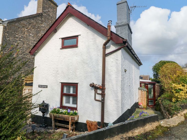 The Cottage, listing photograph 2