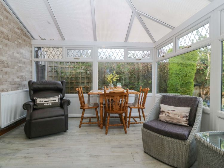 The Cottage, listing photograph 8
