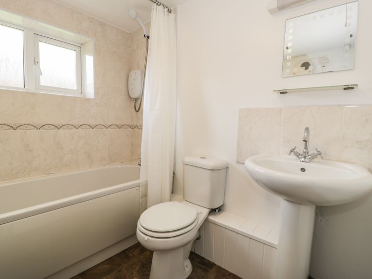 Llwyn Celyn, listing photograph 12