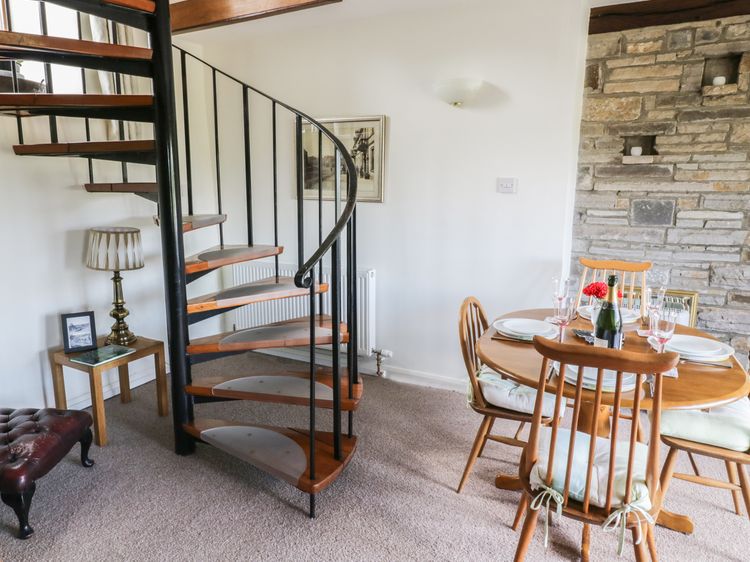 Barn Cottage, listing photograph 4