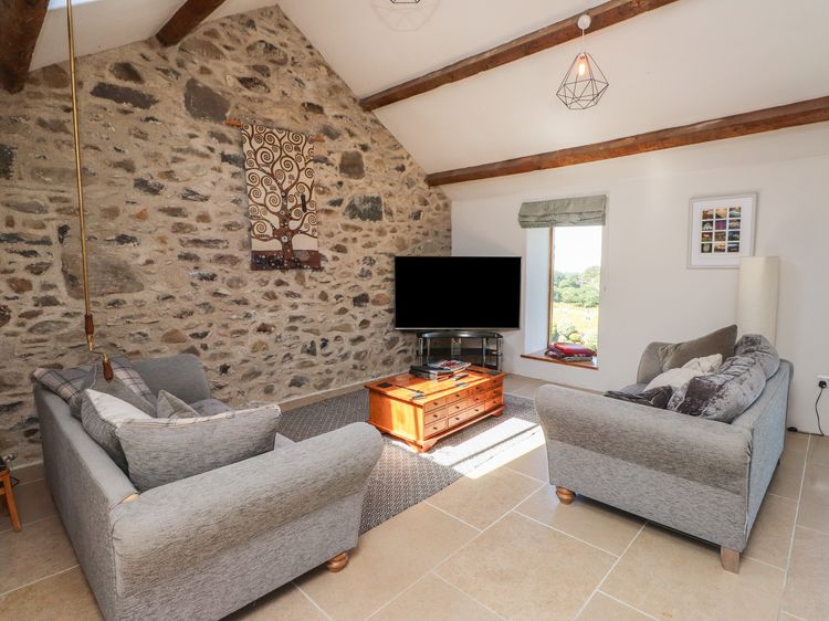 Wern Olau Cottage, listing photograph 2