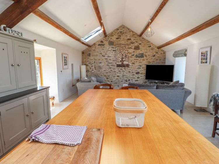 Wern Olau Cottage, listing photograph 9