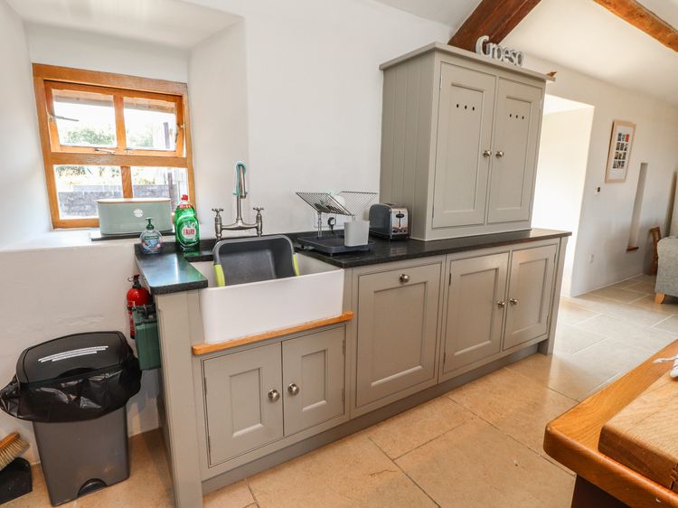 Wern Olau Cottage, listing photograph 11