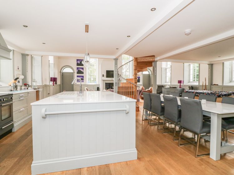 Capel Bryn Bachau, listing photograph 12