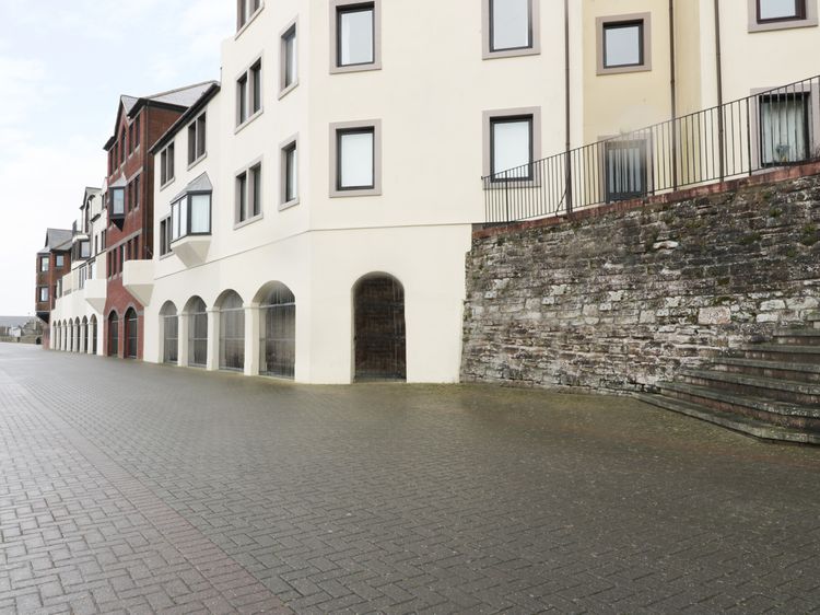 Harbour Side, listing photograph 3