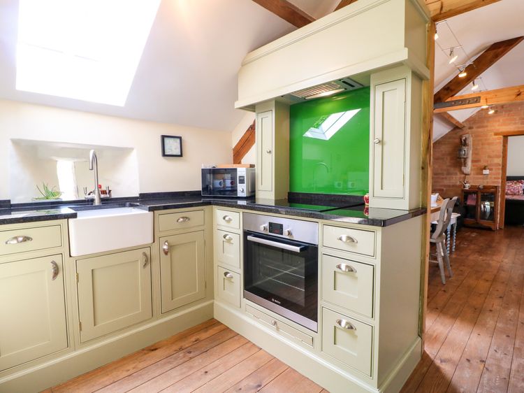The Ivy Barn, listing photograph 6
