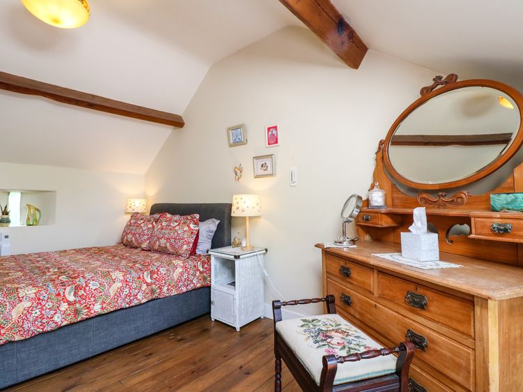 The Ivy Barn, listing photograph 12