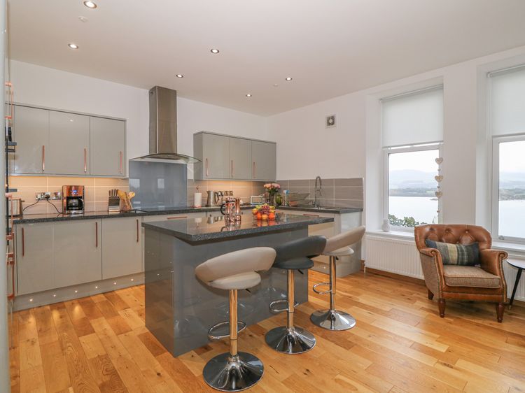 Bryn Mel Apartment, listing photograph 4