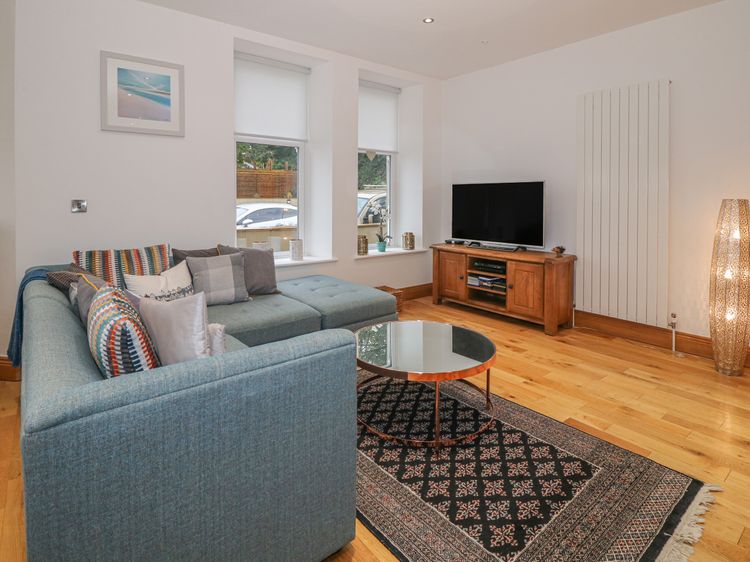 Bryn Mel Apartment, listing photograph 2
