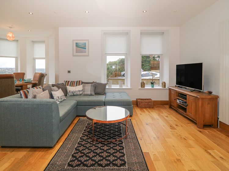 Bryn Mel Apartment, listing photograph 3