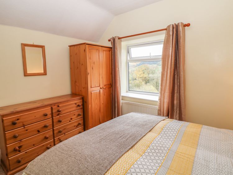 Pine Cottage, listing photograph 7