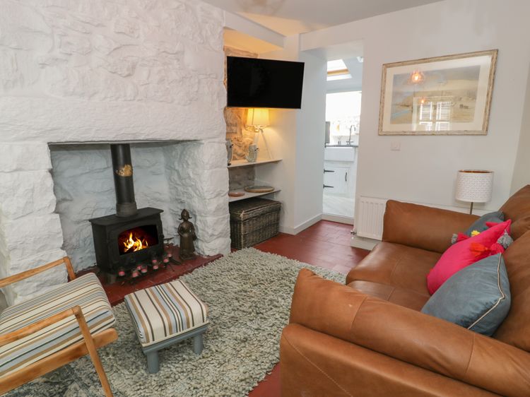 Llawenfan, listing photograph 4