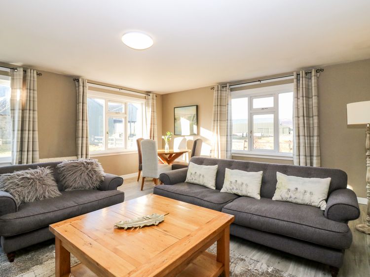 White Hillocks Cottage, listing photograph 4