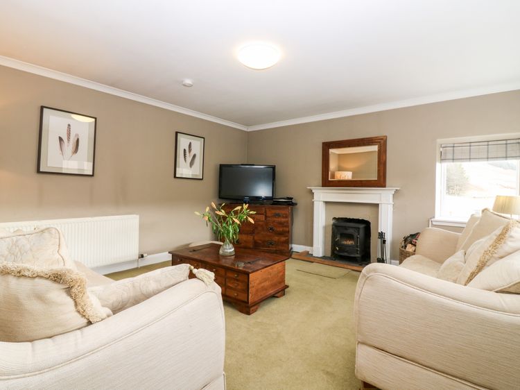 White Hillocks Farm House, listing photograph 3