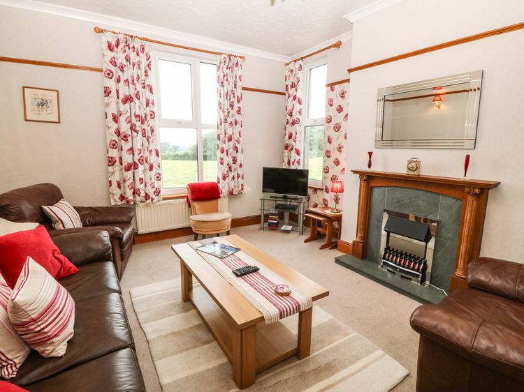 Dinas Farmhouse Annex, listing photograph 2