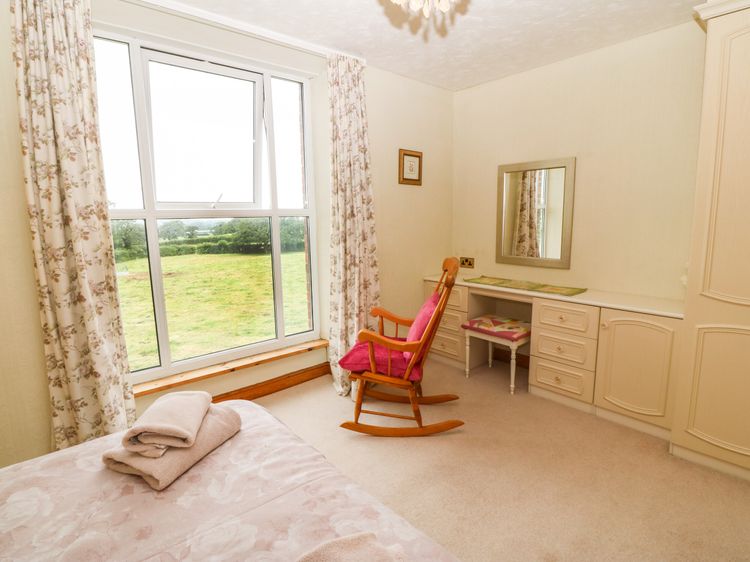 Dinas Farmhouse Annex, listing photograph 9