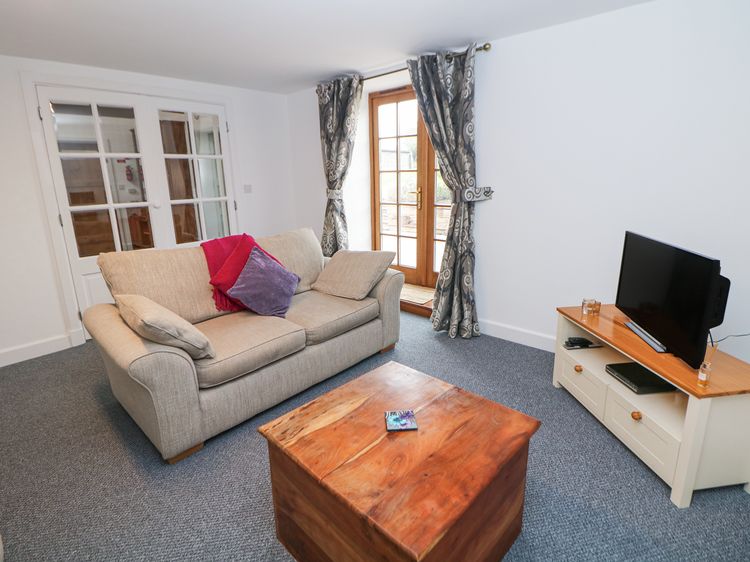 Barnfields Holiday Cottage, listing photograph 8