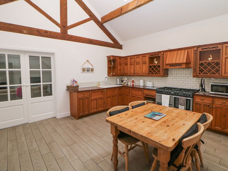 Barnfields Holiday Cottage, listing photograph 9