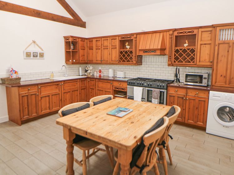 Barnfields Holiday Cottage, listing photograph 11