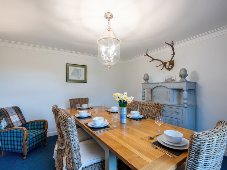 Kerrisdale, listing photograph 7