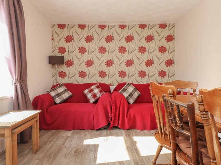 The Farmhouse, listing photograph 5